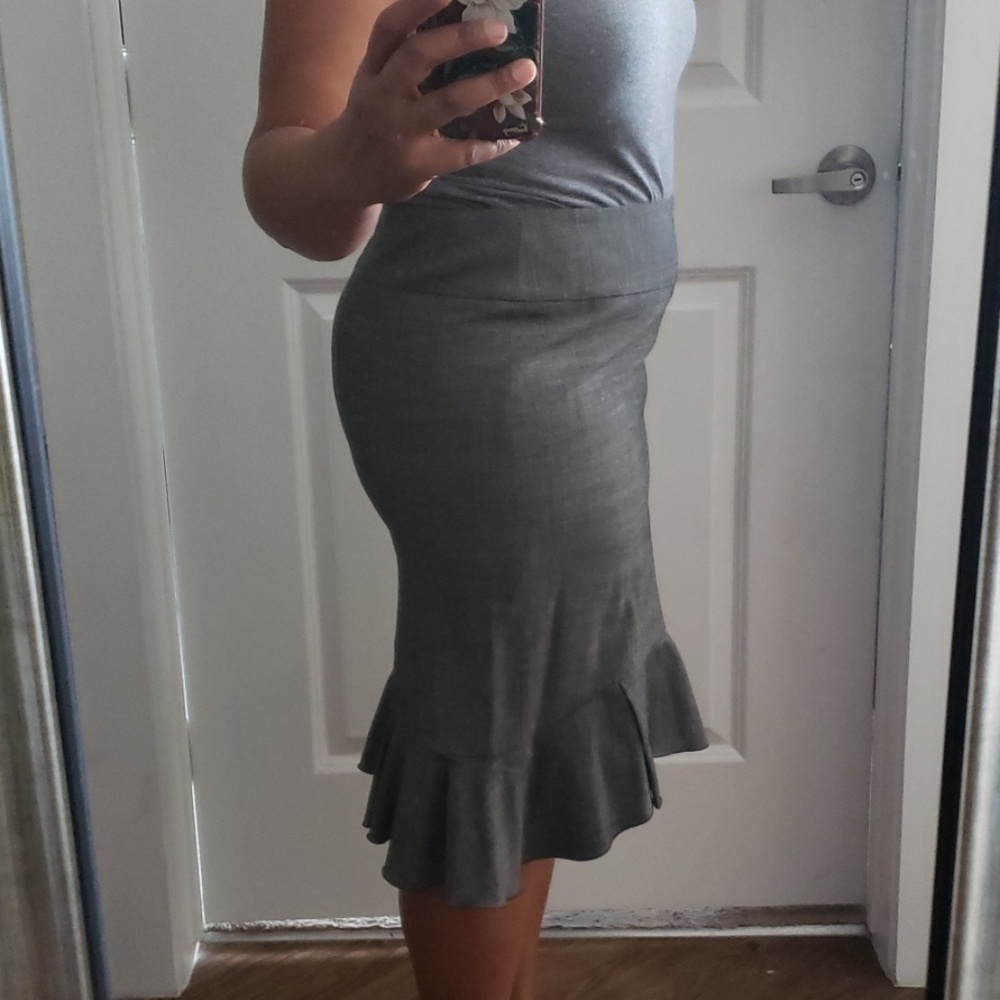 Grey skirt